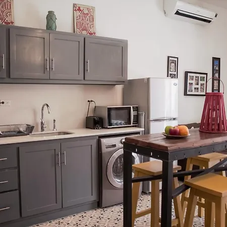 Central Apartment In Casco Viejo - View On Main Plaza